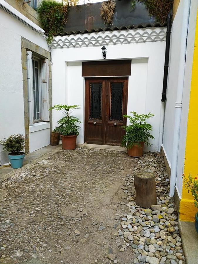 Le 9 De Cour, Chambre Chaco Bed & Breakfast Carcassone Exterior photo